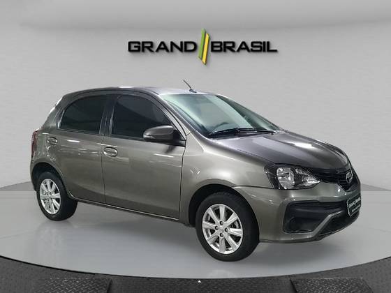TOYOTA ETIOS 1.5 X PLUS 16V FLEX 4P AUTOMÁTICO